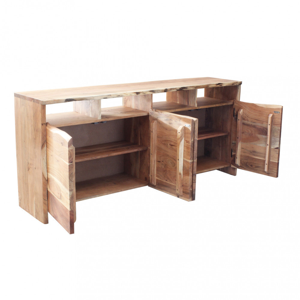 Credenza Byron con ante aperte, rivelando i robusti ripiani interni in legno.