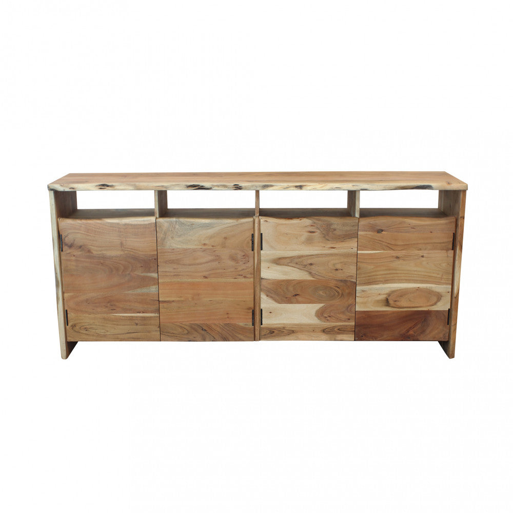 Vista frontale completa della credenza Byron a quattro ante su sfondo bianco.