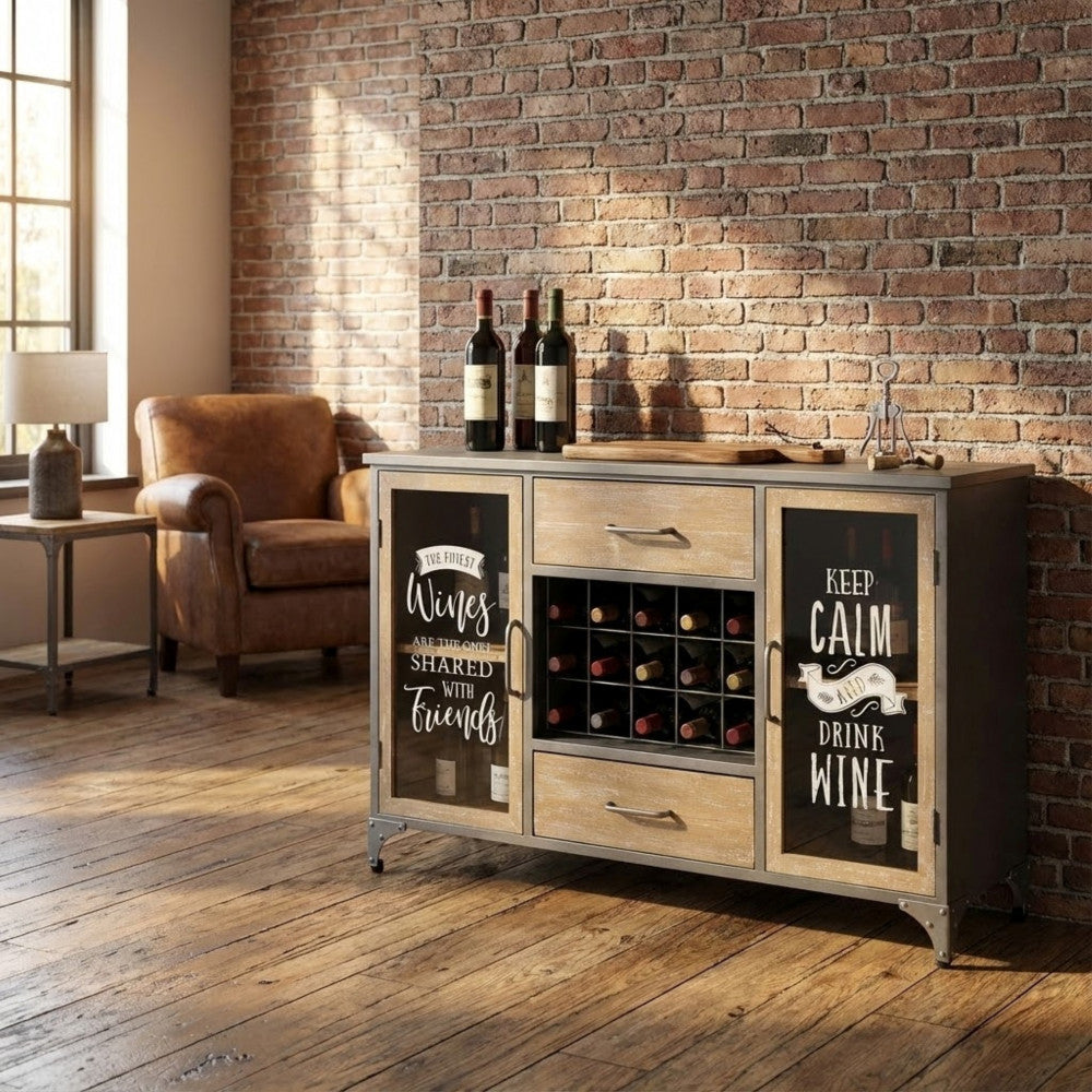 Credenza Christian ambientata in un loft con parete in mattoni rossi, pavimento in parquet e poltrona in pelle vintage.