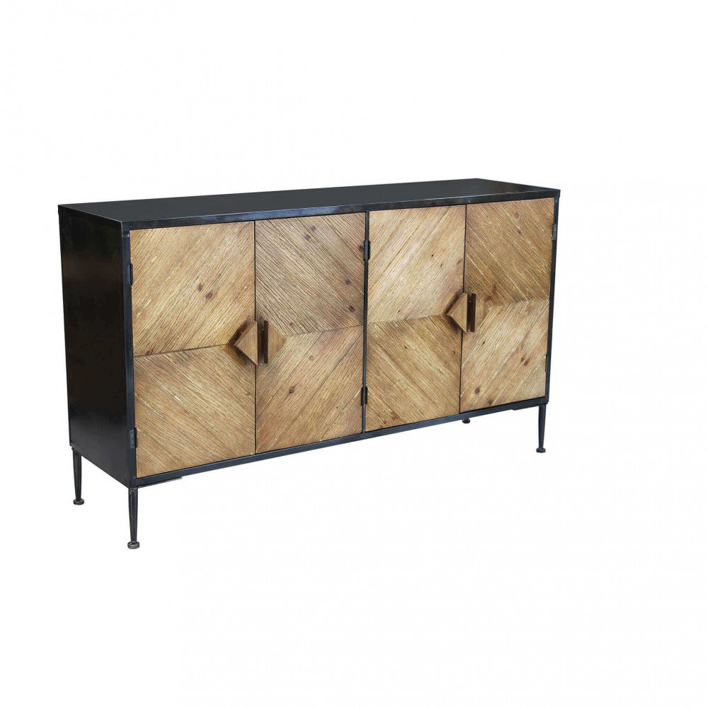 Scatto in studio della Credenza Derek che evidenzia le quattro ante in legno con motivo a spina di pesce e il telaio metallico.