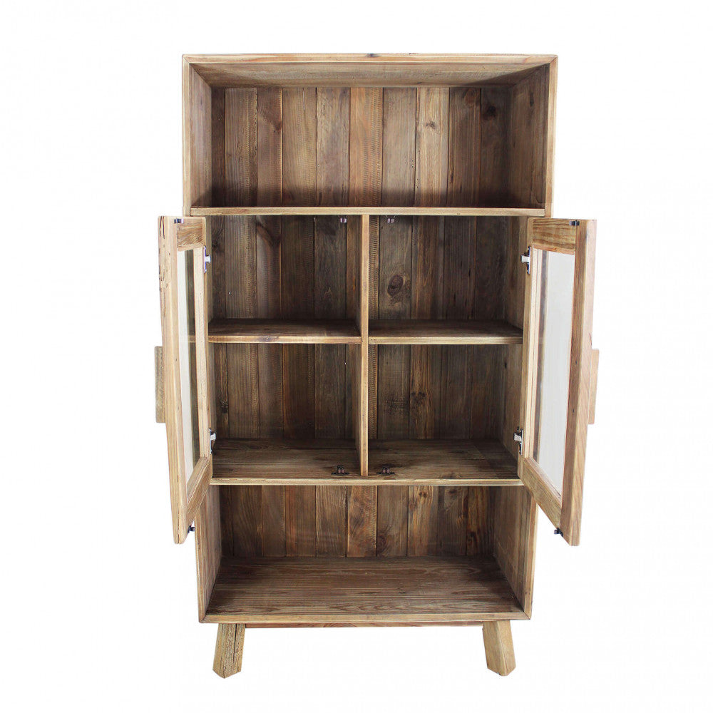 Vista frontale della credenza Elvin con le ante in vetro aperte, mostrando i ripiani interni in legno.