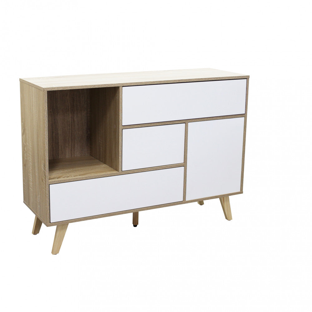 Prospettiva angolata della credenza Emory, che evidenzia il contrasto tra il legno naturale e i pannelli bianchi su sfondo neutro.