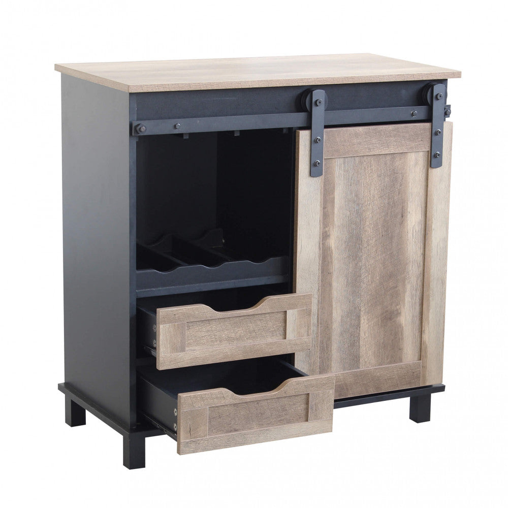 Dettaglio della credenza Yvan con il cassetto inferiore aperto, evidenziando la struttura in legno marrone e acciaio nero.