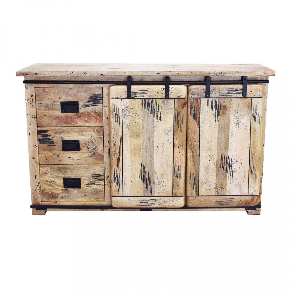 Vista frontale completa della credenza VERGIL isolata su sfondo bianco, con cassetti e ante perfettamente allineati sul binario metallico.
