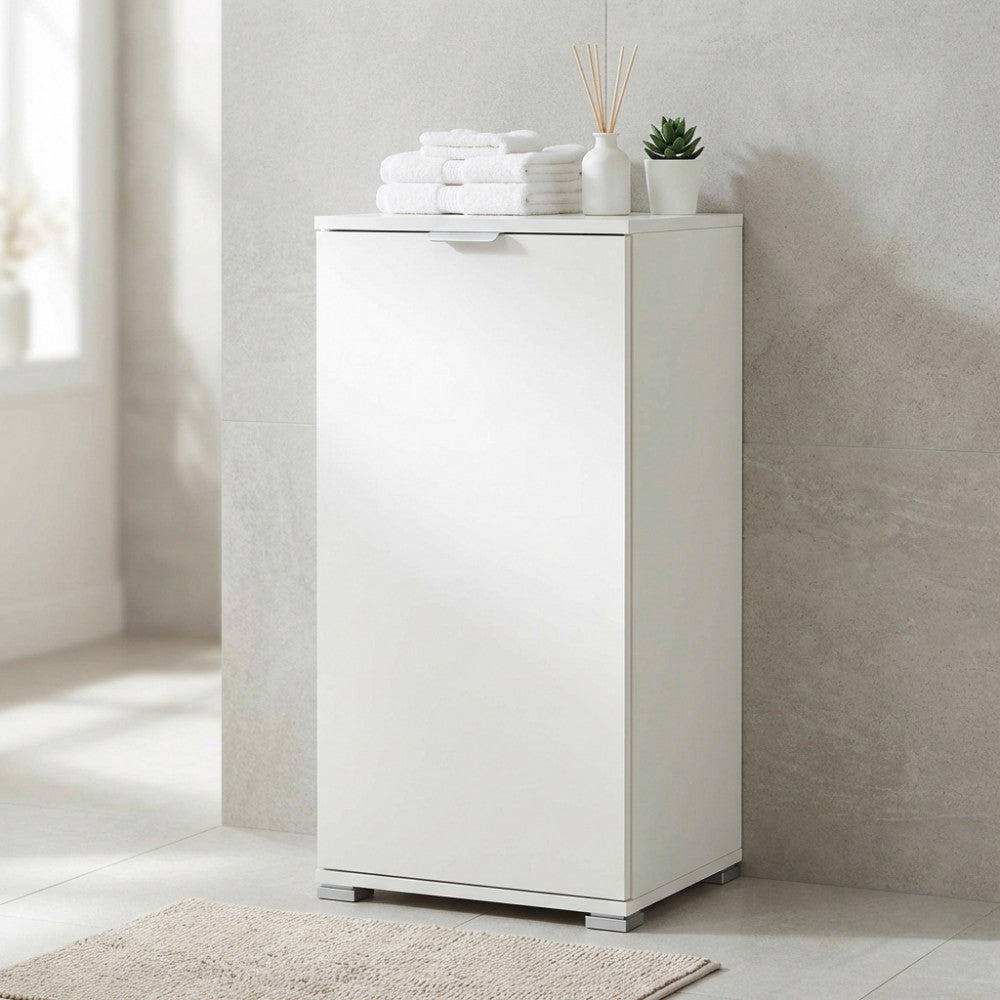 Mobiletto bianco MR805069 ambientato in un bagno moderno con asciugamani piegati sulla sommità.