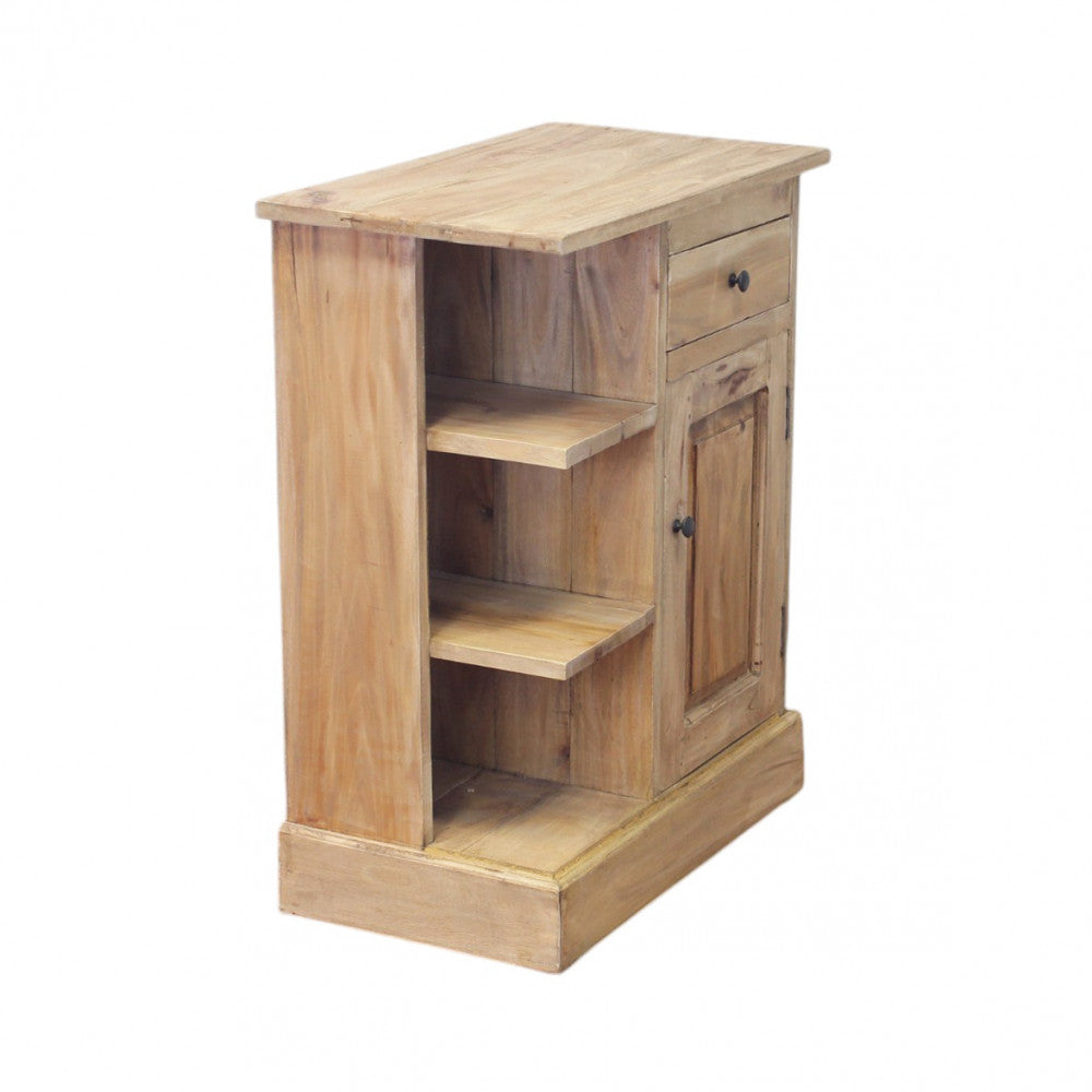 Scatto in studio del mobiletto Sherman che evidenzia le ricche venature del legno marrone.