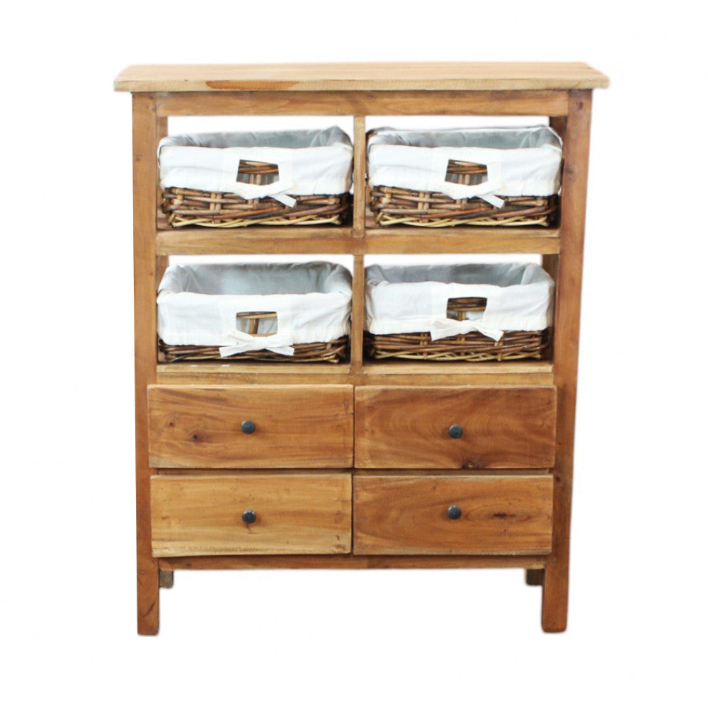 Vista frontale del mobiletto Sterling, con simmetria perfetta tra i vani superiori in rattan e i cassetti inferiori in legno.