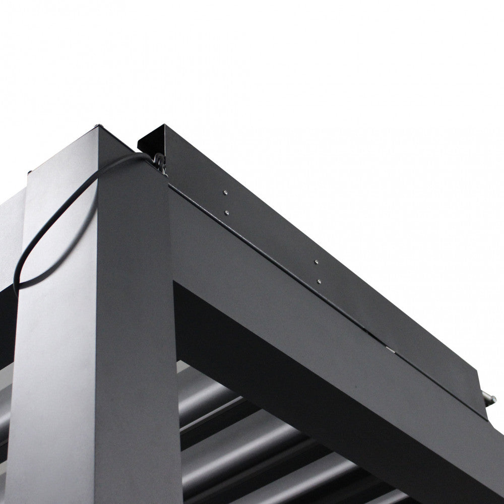 Primo piano del motore elettrico per lamelle di pergola bioclimatica by Albert