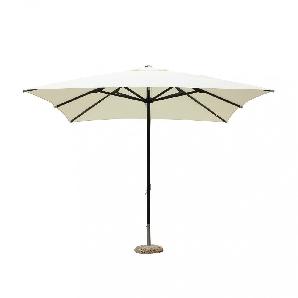 Vista frontale dell'ombrellone quadrato 3x3 metri con telo beige aperto.