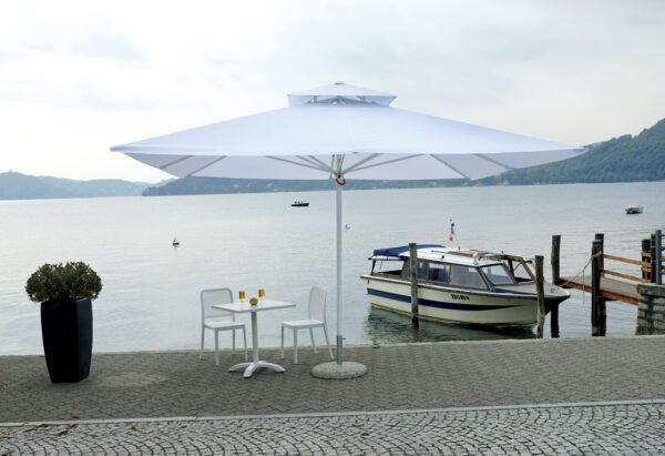 Ombrellone da giardino 400x400 cm blu con ampia copertura.