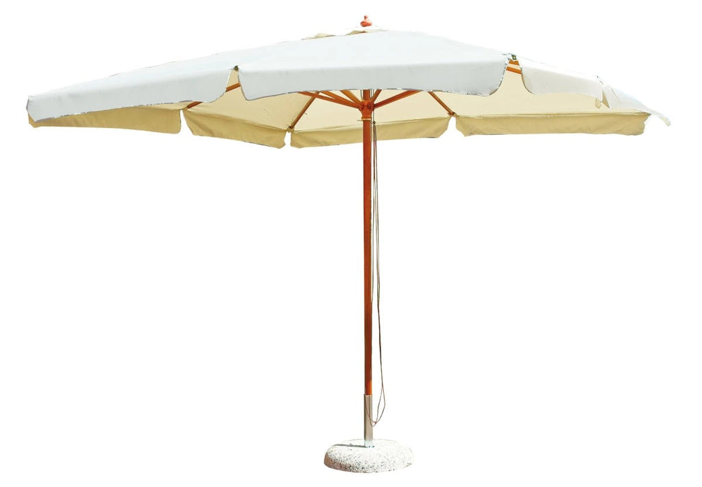 Ombrellone rettangolare in legno con telo ecrù e palo centrale.
