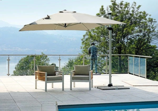 OOmbrellone rettangolare 3x4 metri ruotabile con palo laterale.