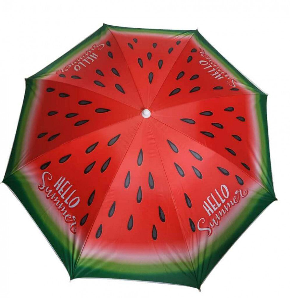 Vista dall'alto dell'ombrellone da spiaggia in poliestere, che mostra il vivace design a fette di anguria con la scritta Hello Summer su sfondo rosso e verde.