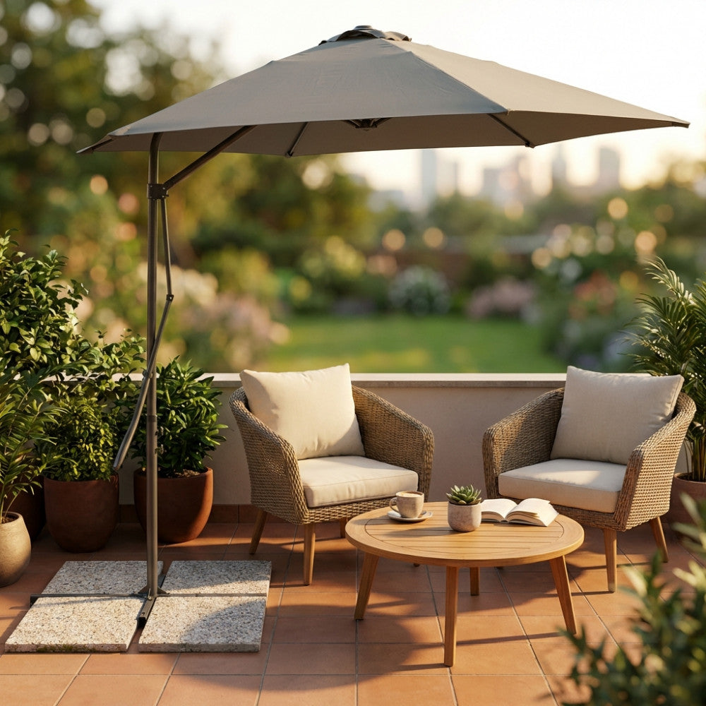 Ombrellone Cosma Zenith grigio su terrazza