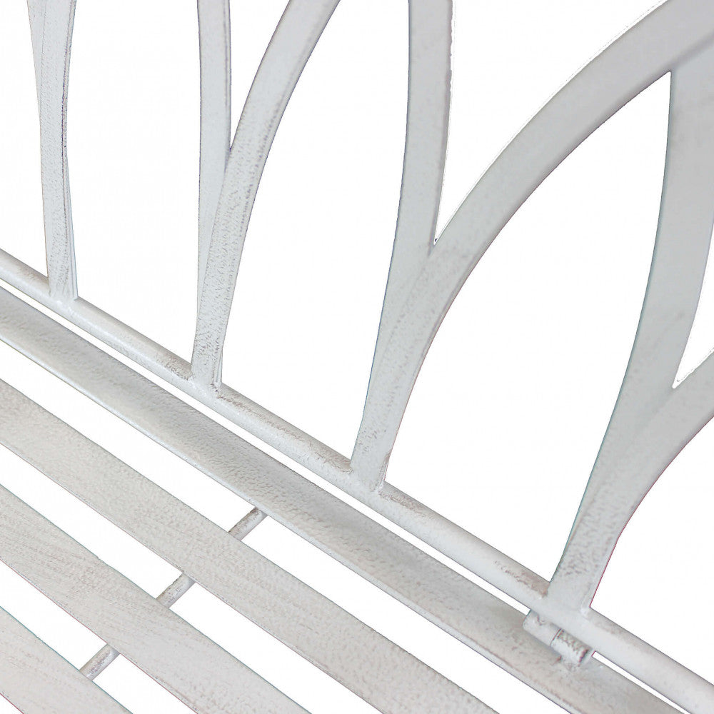 Dettaglio della struttura in metallo e del design vintage della Panca Annette, mostrando la sua qualità.