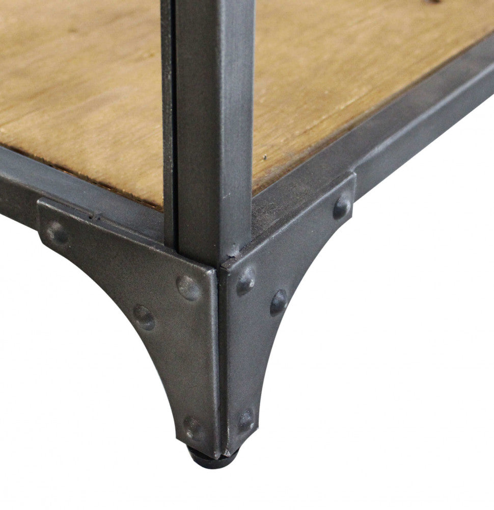 Dettaglio della panca integrata dell'appendiabiti Booker, un complemento d'arredo versatile e robusto | Albert Stock