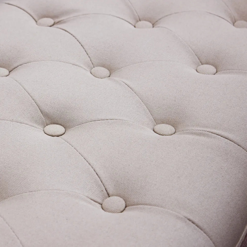 Seduta d'accento Madelyn in tessuto beige per salotto moderno