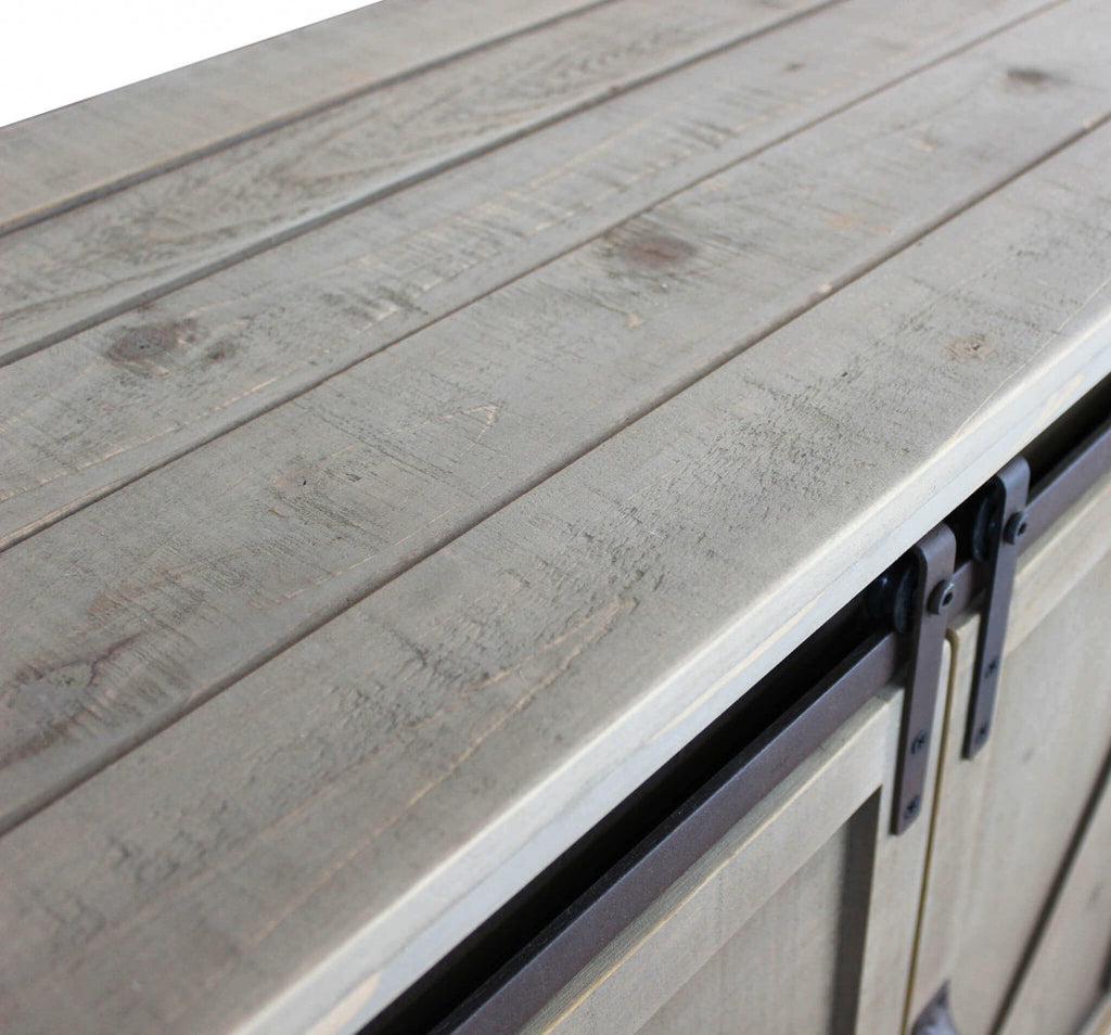 Panoramica Dettaglio del Mobile Ethan, un arredo robusto in legno e metallo con design contemporaneo | Albert Stock