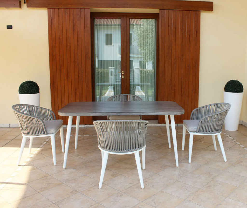 Panoramica in Veranda Tavolo per esterni Granada, con design rettangolare moderno e robusto, perfetto per ospitare amici e familiari in giardini e terrazze | Albert Stock