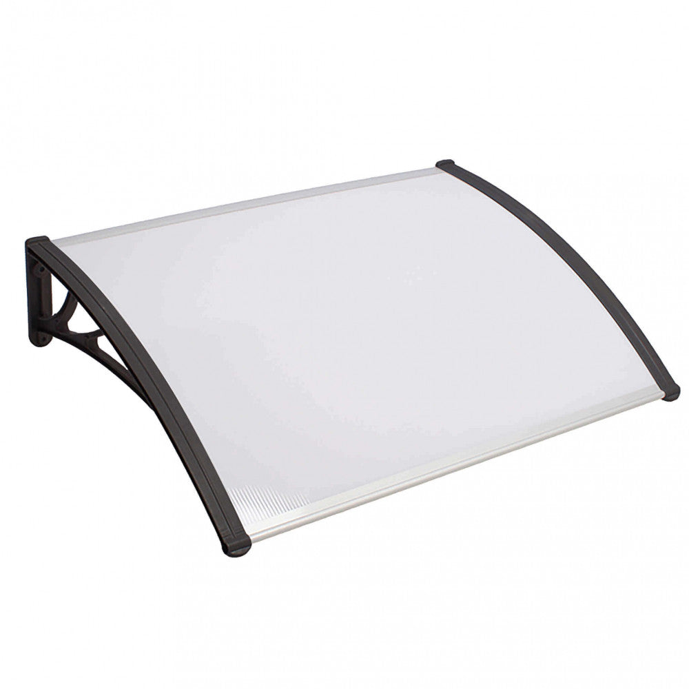 Pensilina Rain opaca con braccetti in ABS, installata sopra una porta d'ingresso, che mostra il pannello in policarbonato alveolare 120x150