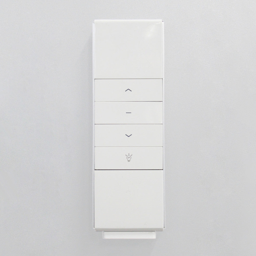 Telecomando di design per il controllo motorizzato e l'illuminazione LED della pergola.