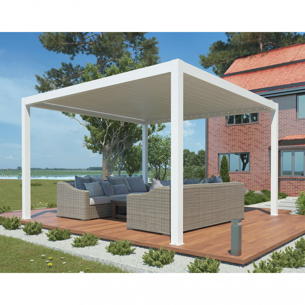 Pergola bioclimatica 4x4 con lamelle chiuse per una protezione totale dal sole in giardino.