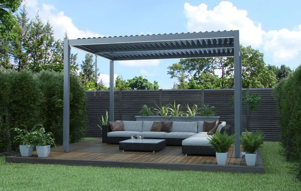 Pergola bioclimatica 4x4 antracite by Albert in un giardino moderno con zona lounge esterna