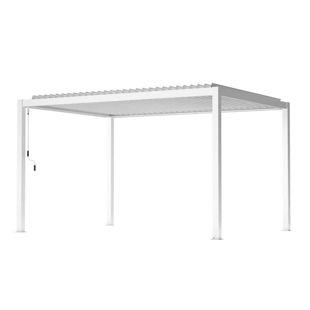 Struttura architettonica isolata della pergola bioclimatica in alluminio bianco su sfondo neutro, con dettaglio della manovella manuale per l'orientamento delle lamelle.