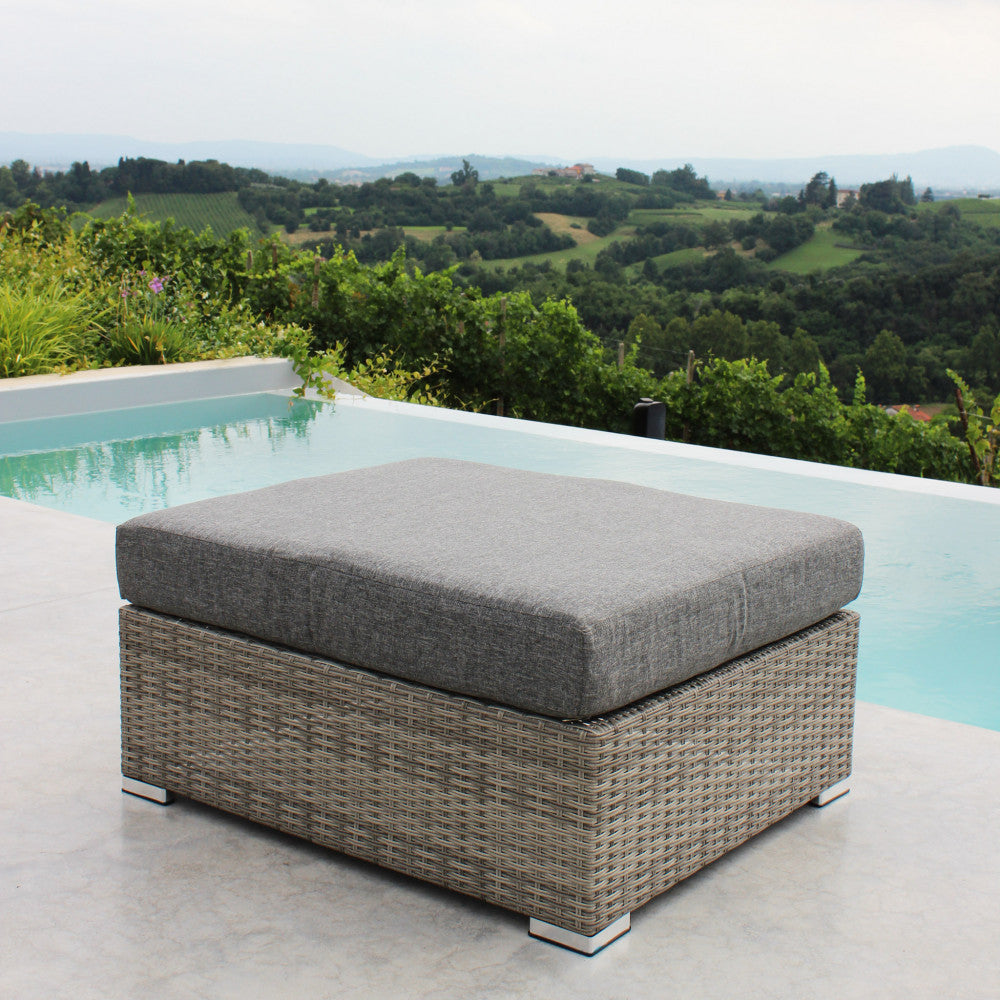 Poggiapiedi Copacabana in alluminio e wicker grigio con protezione UV