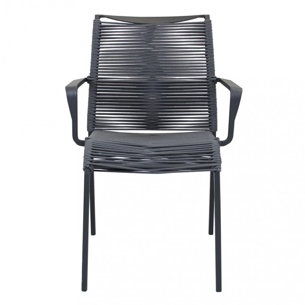 Poltrona Catalina antracite da giardino con design avvolgente e seduta in textilene, vista frontale