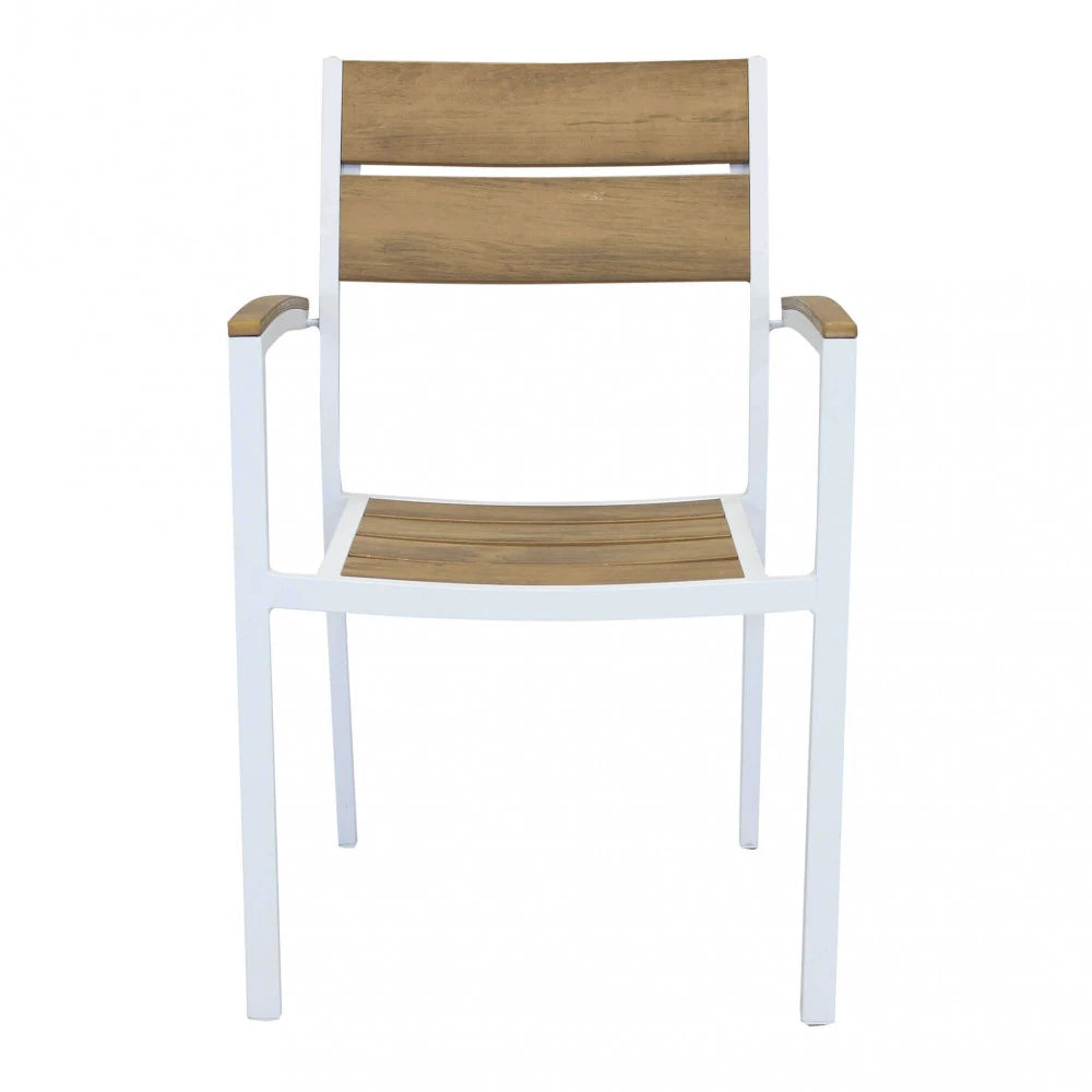 Poltrona Cayman Bianca impilabile con struttura in alluminio e seduta in textilene, design avvolgente per esterno, vista frontale