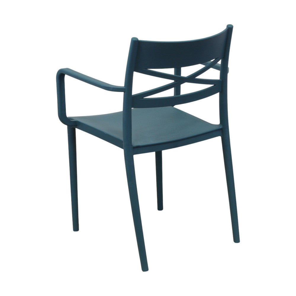 Dettaglio angolato del retro della poltrona Darleen blu, che illustra la continuità del materiale polimerico premium.