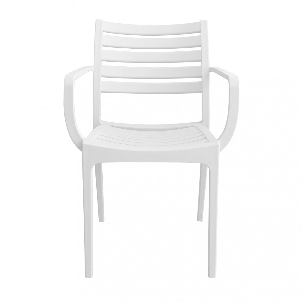 Poltrona Eveline color bianco in polipropilene con braccioli.