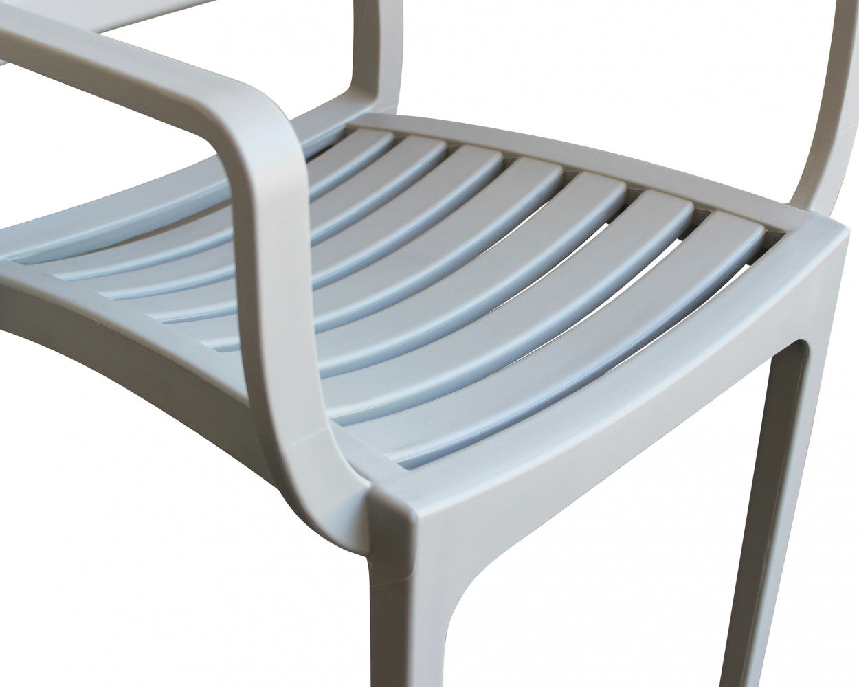 Dettaglio della struttura in polipropilene della poltrona Eveline.