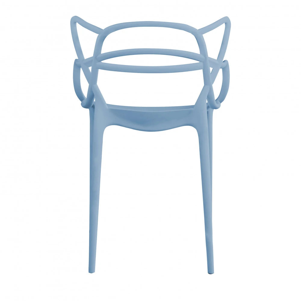 Poltrona Lily Azzurra in Plastica: Essenzialità e Serenità di Colore vista dal retro