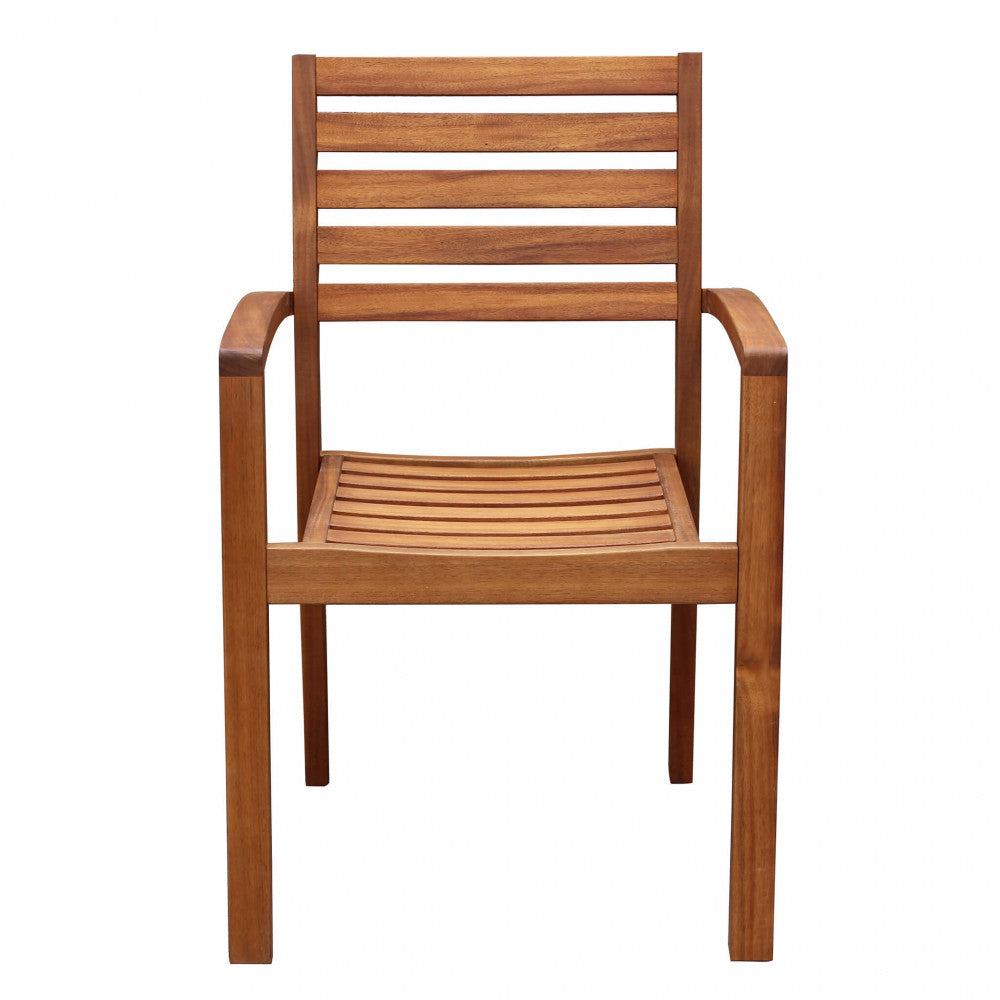 Poltrona da Esterno Minerva impilabile in legno di acacia massiccio colore naturale.