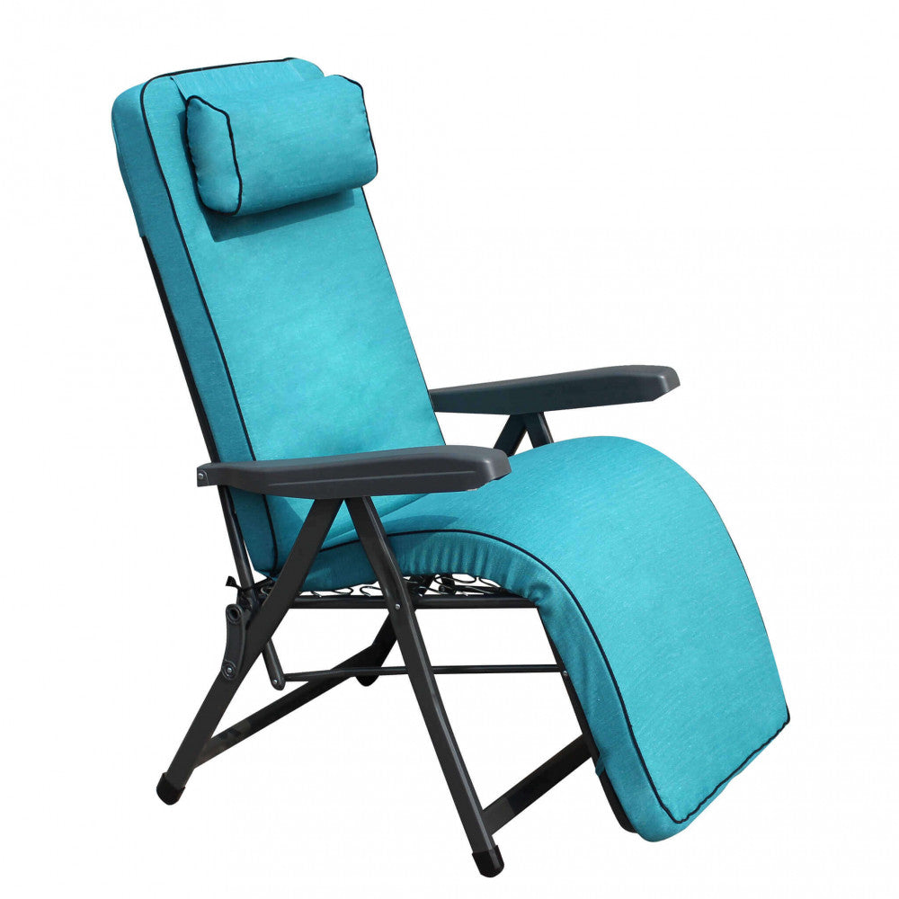 Prospettiva a tre quarti della poltrona relax automatica con braccioli ergonomici.