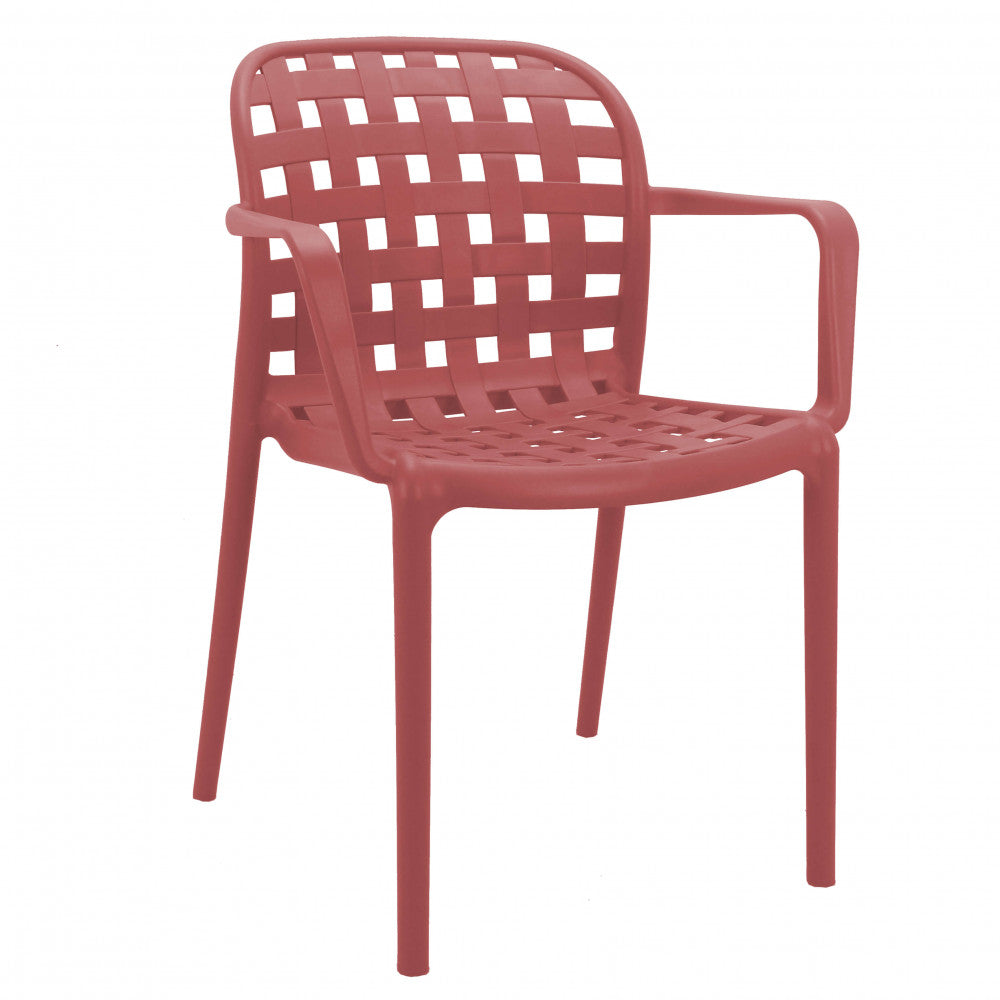 Poltrona Sharon colore Rosso, impilabile, con design moderno in un ambiente minimale, vista laterale 2