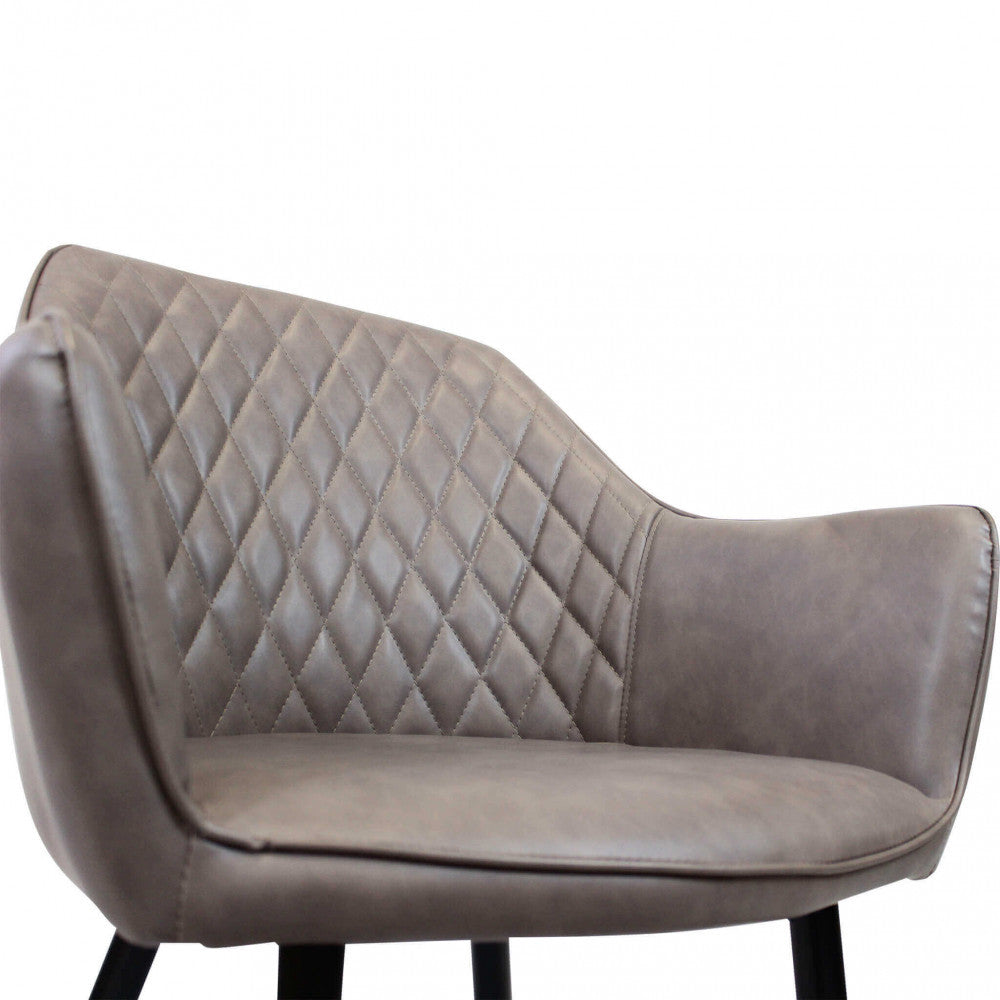 Poltrona Sindy Marrone: Il Comfort Sofisticato dell'Ecopelle, panoramica seduta