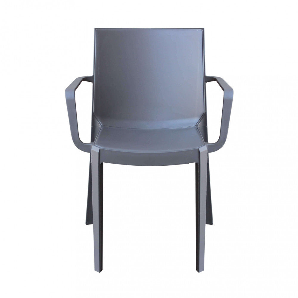 Vista frontale della Poltrona Victoria taupe, che evidenzia il design ergonomico dei braccioli.