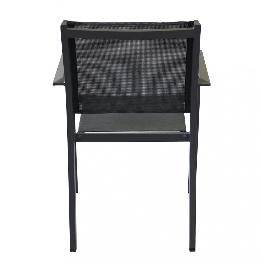 Dettaglio del textilene e della struttura in alluminio della poltrona Zante impilabile.