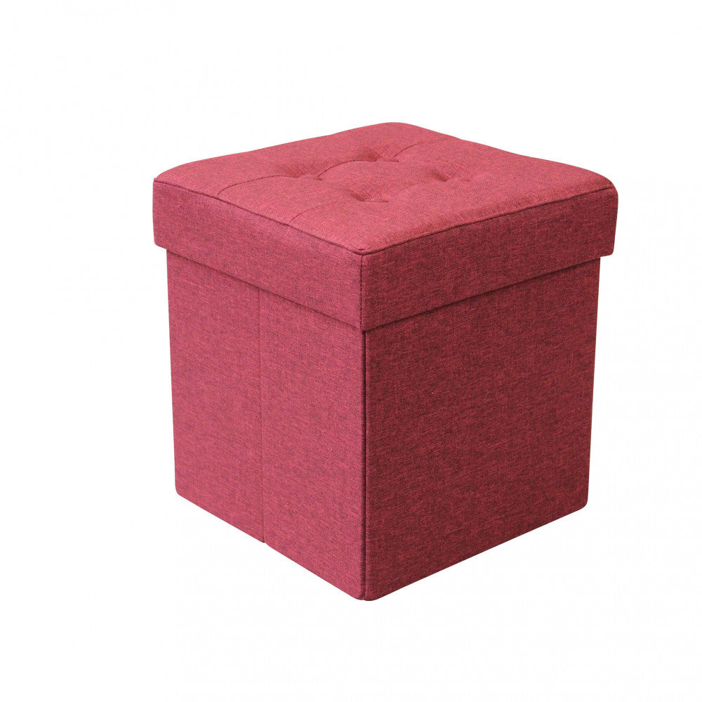 Vista angolare del pouf contenitore bordeaux che evidenzia la struttura solida e il coperchio trapuntato.
