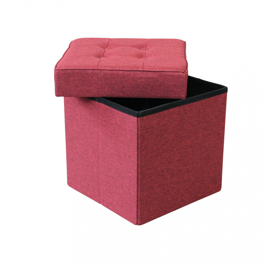 Pouf bordeaux con coperchio parzialmente appoggiato, illustrando la funzionalità del vano contenitore.
