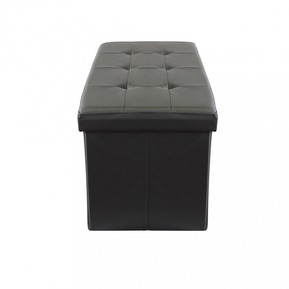 Vista laterale del pouf contenitore rettangolare, che ne sottolinea il profilo geometrico e compatto.