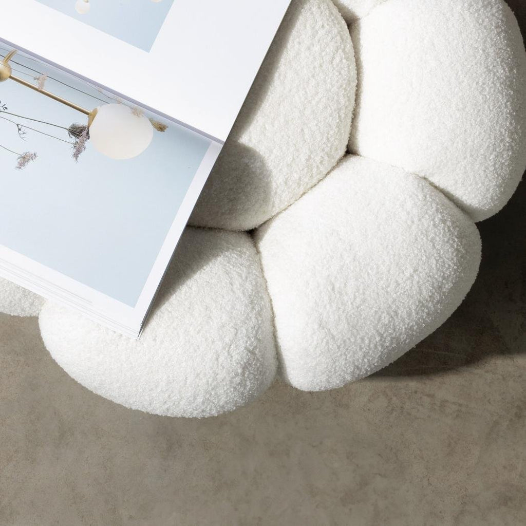 Pouf Perle in bouclé bianco dalle forme tonde - NN-PER-UPH-POU-OFFWHI-173 - foto 2