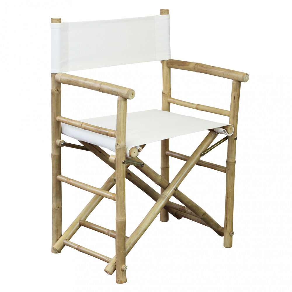 Vista frontale della sedia regista Mojito in legno marrone su sfondo bianco.