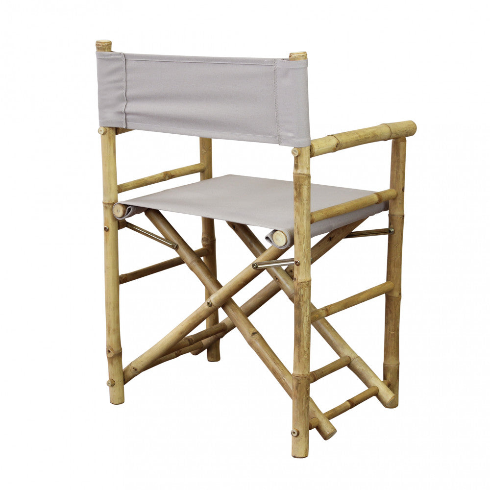 Regista Mojito tortora posizionata in un ambiente esterno, con atmosfera naturale.