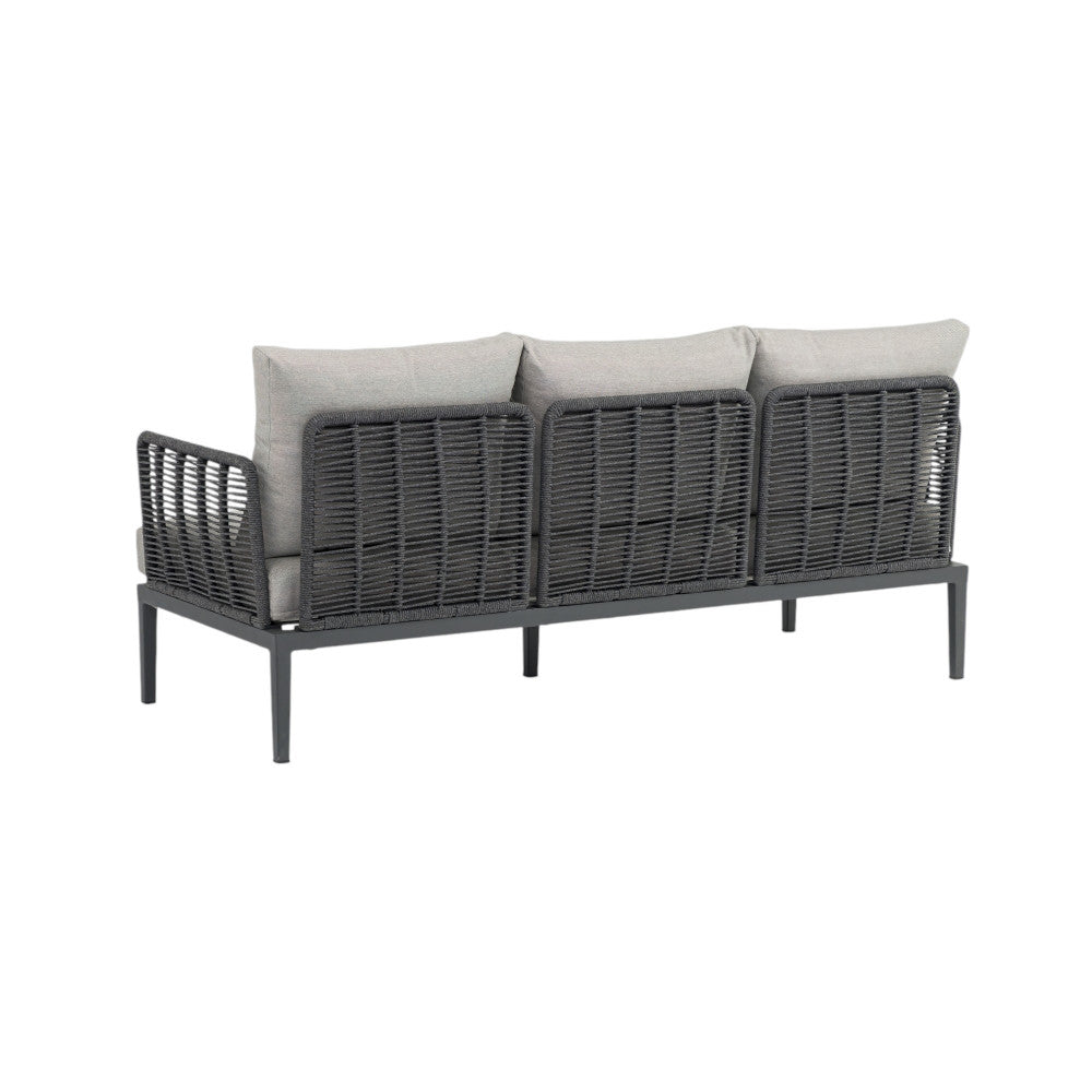 Retro del divano Marigot che mostra il design strutturale in corda intrecciata.