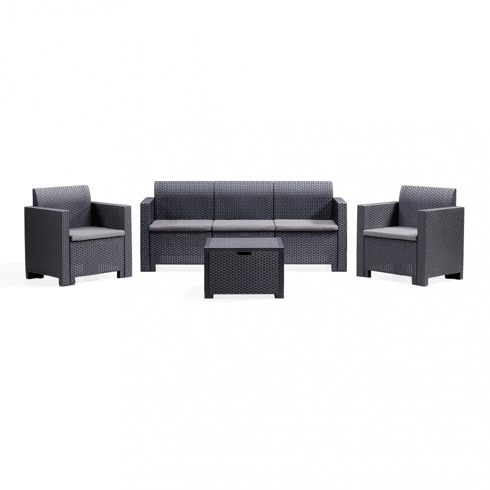 Salotto Nebraska 3 Posti in Plastica Stampata Nera effetto wicker, completo di divano, due poltrone, tavolino e cuscini.