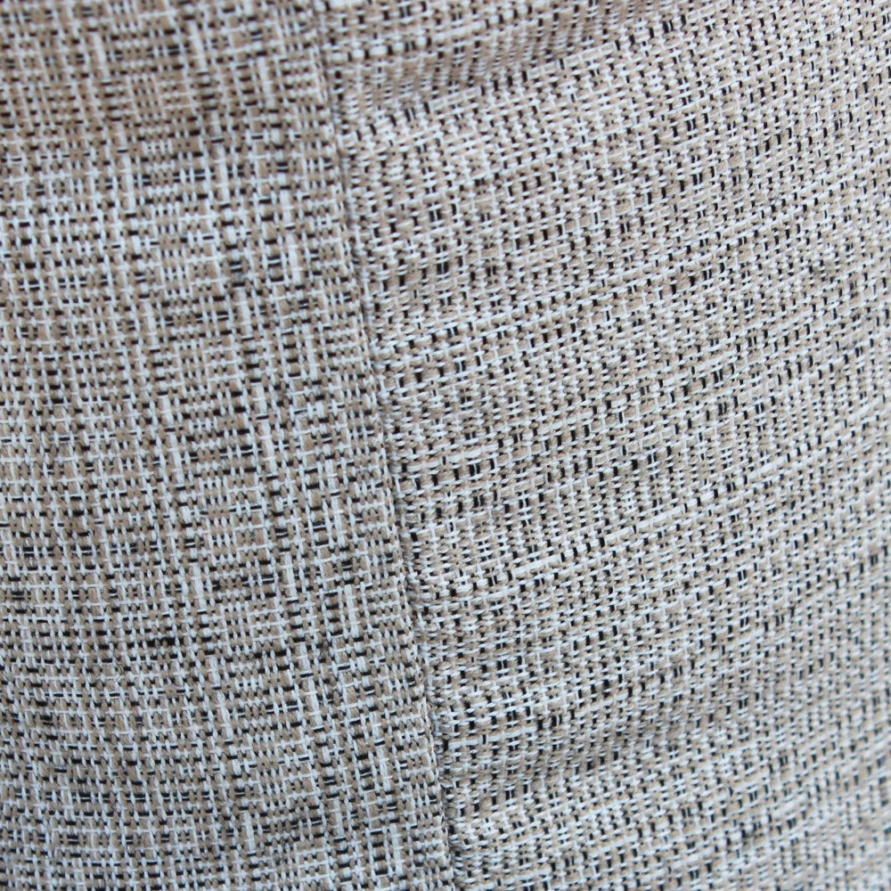 Dettaglio della trama dei cuscini del Salotto Santa Cruz, con cuscini e struttura.